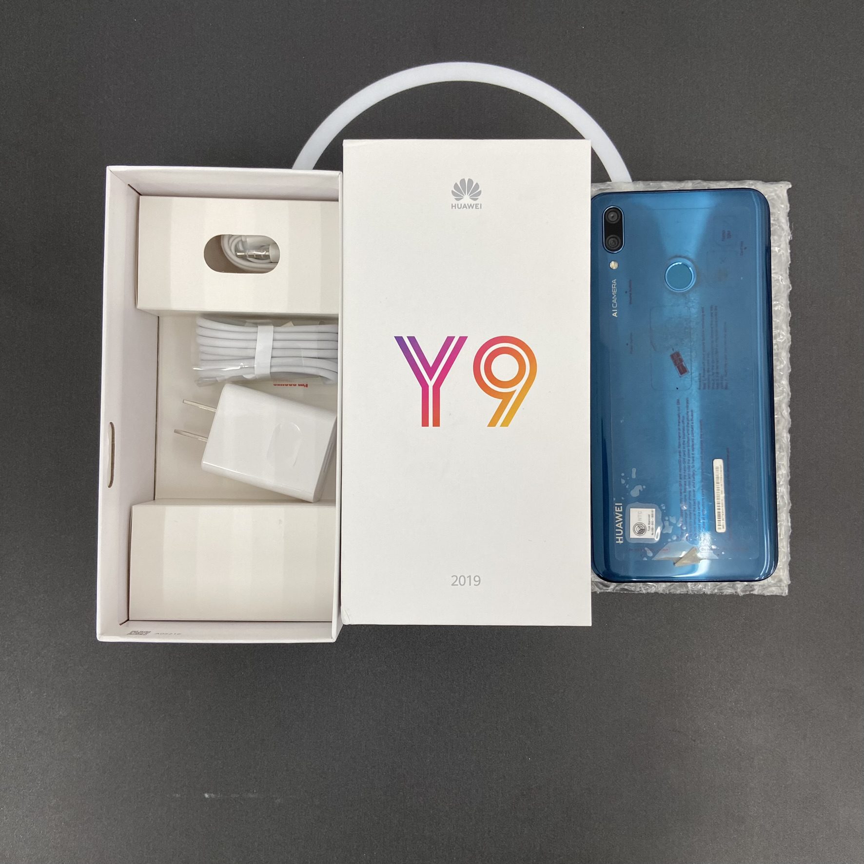SmartPhone DEMO HUAWEI Y9 2019 - Image 2